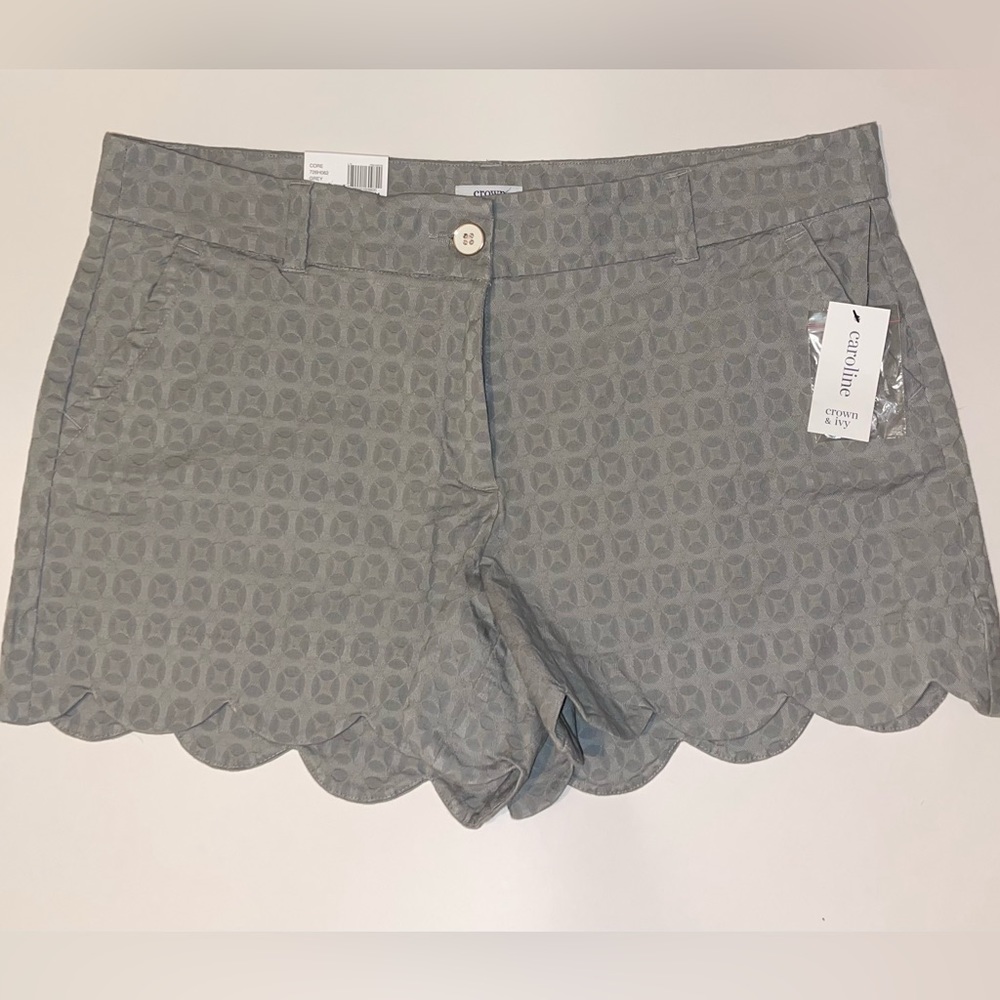 Crown & Ivy Scalloped Caroline Shorts